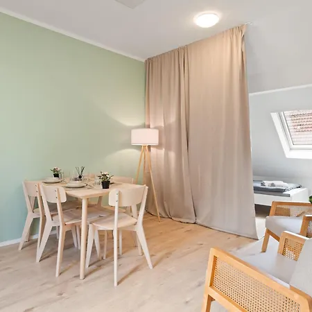 Moderne Monteurwohnungen In Zentrum Kitchen, Wifi, Smart Tv Appartement Nuertingen