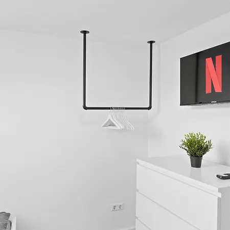 Appartement Moderne Monteurwohnungen In Zentrum Kitchen, Wifi, Smart Tv *