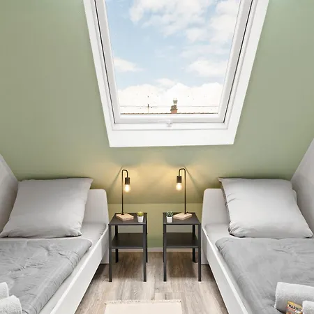 Appartement Moderne Monteurwohnungen In Zentrum Kitchen, Wifi, Smart Tv *