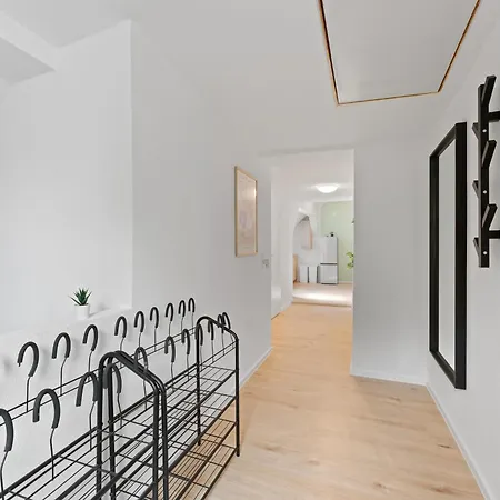 Lejlighed Home2stay In Zentrum Kitchen, Wifi, Smart Tv Nuertingen