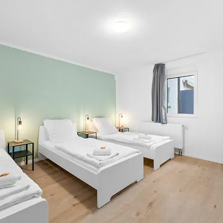 Appartement Moderne Monteurwohnungen In Zentrum Kitchen, Wifi, Smart Tv Nuertingen