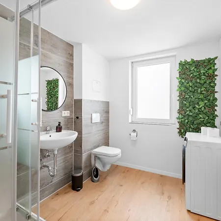 Appartement Moderne Monteurwohnungen In Zentrum Kitchen, Wifi, Smart Tv Nuertingen