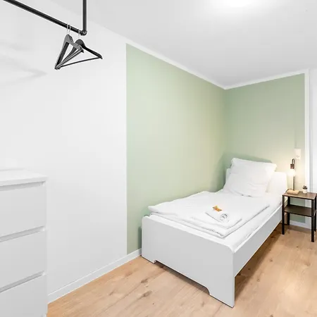 Moderne Monteurwohnungen In Zentrum Kitchen, Wifi, Smart Tv *