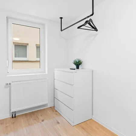 Moderne Monteurwohnungen In Zentrum Kitchen, Wifi, Smart Tv * Nuertingen