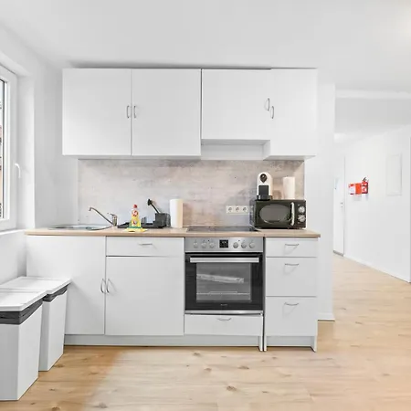 Appartement Moderne Monteurwohnungen In Zentrum Kitchen, Wifi, Smart Tv