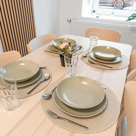 Moderne Monteurwohnungen In Zentrum Kitchen, Wifi, Smart Tv Appartement *