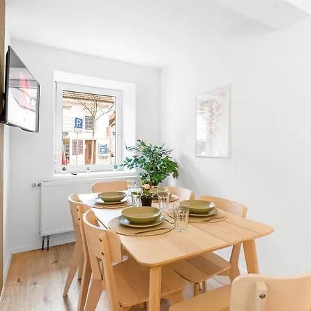 Appartement Moderne Monteurwohnungen In Zentrum Kitchen, Wifi, Smart Tv