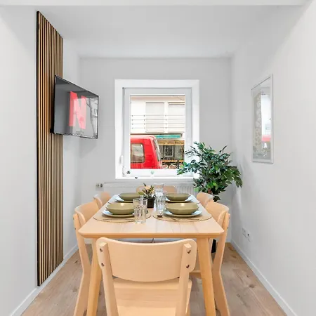 Appartement Moderne Monteurwohnungen In Zentrum Kitchen, Wifi, Smart Tv *