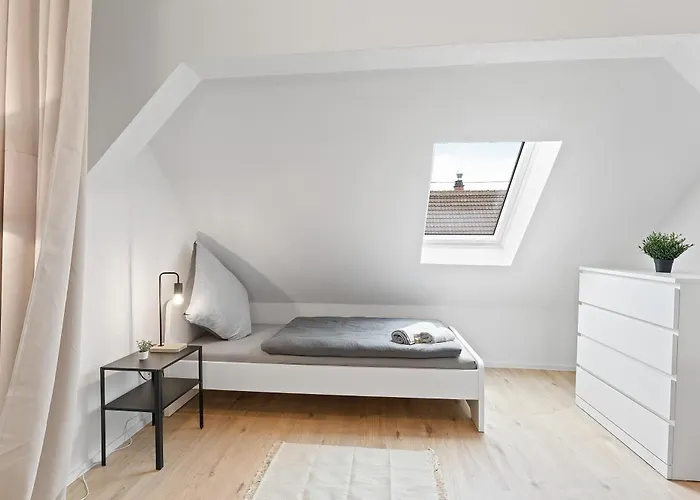 Moderne Monteurwohnungen In Zentrum Kitchen, Wifi, Smart Tv דירה נורטינגן