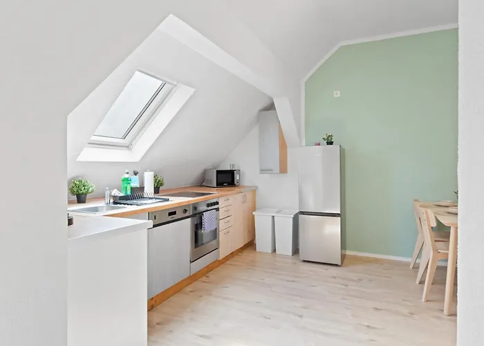 Moderne Monteurwohnungen In Zentrum Kitchen, Wifi, Smart Tv