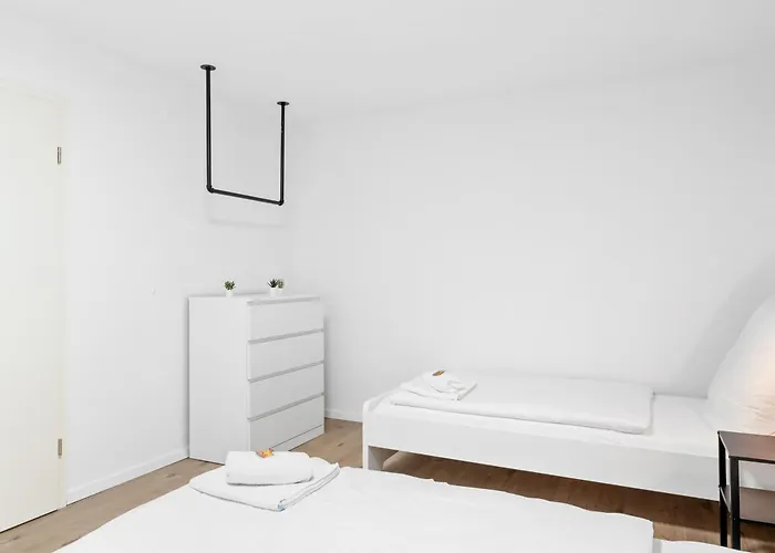 Moderne Monteurwohnungen In Zentrum Kitchen, Wifi, Smart Tv דירה *