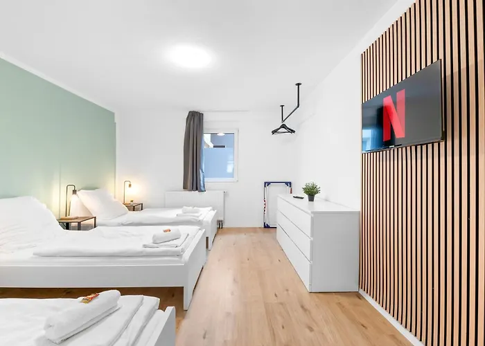 Moderne Monteurwohnungen In Zentrum Kitchen, Wifi, Smart Tv דירה נורטינגן