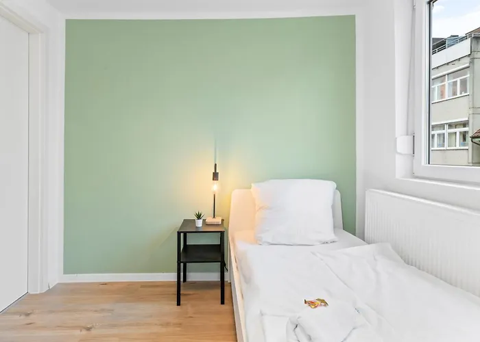 Moderne Monteurwohnungen In Zentrum Kitchen, Wifi, Smart Tv נורטינגן