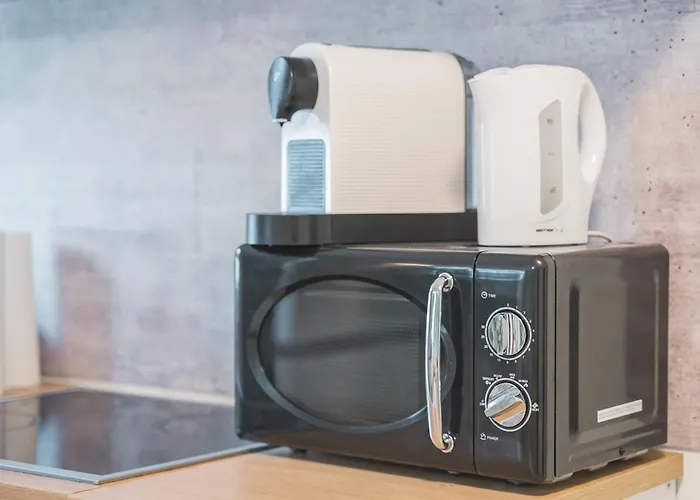 Moderne Monteurwohnungen In Zentrum Kitchen, Wifi, Smart Tv