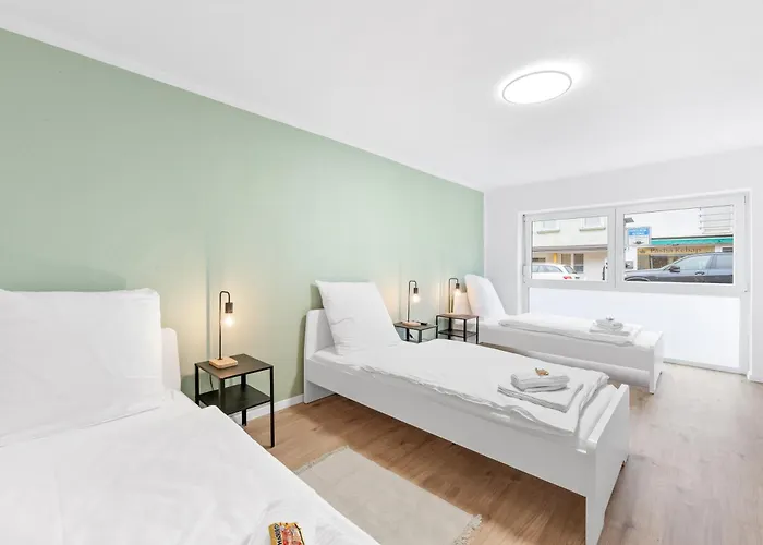 Moderne Monteurwohnungen In Zentrum Kitchen, Wifi, Smart Tv