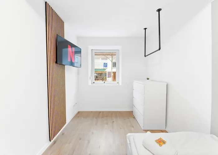 Moderne Monteurwohnungen In Zentrum Kitchen, Wifi, Smart Tv *