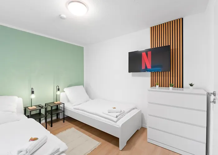 Moderne Monteurwohnungen In Zentrum Kitchen, Wifi, Smart Tv נורטינגן