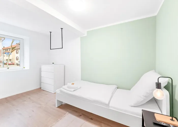 Moderne Monteurwohnungen In Zentrum Kitchen, Wifi, Smart Tv נורטינגן